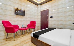 Hotel O Krishna Priya  3*